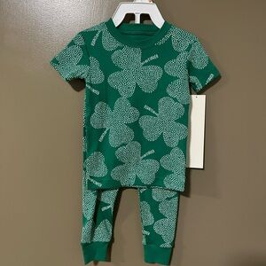 CARTER'S 12 Month Green Clover Pajamas 2 Piece NWT